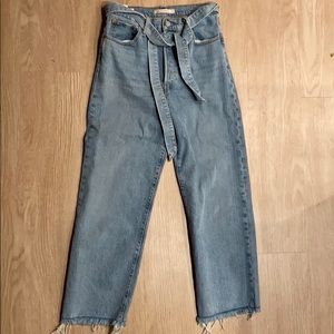 Levi’s rib cage straight belted light wash jeans